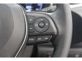 【レーダークルーズコントロール】アクセルペダルを踏まなくても、車間制御モードでは、先行車の車速変化に合わせた追従走行を行い、自動的に加速・減速・停止をします。