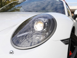 ポルシェダイナミックライトシステム(PDLS) 4灯式のLEDデイタイムランニングライトを備え、コーナーにおける照射をより一層向上させてます。