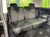 3列目シートはもちろん状態良好☆大人でもゆったりと座って頂けますので、大人数でのお出かけもラクラクです♪ご家族で、気の知れた仲間で、ドライブに行くのが楽しみですね♪