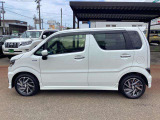 カープレシャスではご納車後もお客様に安心しておクルマにお乗り頂くため、【2か月又は2,000km】の保証をお付けしております!当社は保証金額をお支払い総額に含ませていただいております!