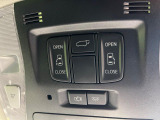 【両側パワースライドドア】スマートキーや運転席のスイッチで後席両側スライドドアの開閉が可能♪電動だから力を入れてドアを開ける必要が無く、小さなお子様でも簡単に開け閉めでき快適です♪
