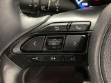 ステアリングスイッチ付き。前方から目を離すことなくオーディオ操作をすることが可能です。