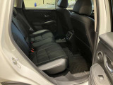 後部座席も大きく乗り降りしやすく、長時間の運転でも快適に過ごすことができます!