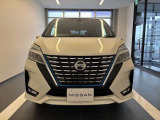 セレナ 1.2 e-POWER ハイウェイスター V 