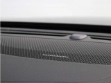 【harman/kardon】世界のオーディオファン垂涎のプレミアムサウンドシステムを搭載。原音に近い音場空間を忠実に再現。乗る人すべてに最良の音響体験を提供します。