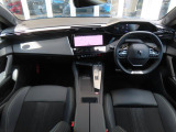 最新鋭のPEUGEOT 3D i- Cockpit
