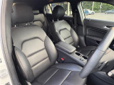 内装クリーニングも施しております。内装の綺麗なお車は気持ちが良くオススメさせていただく1つのポイントになっております。