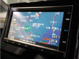 【ナビゲーション】起動までの速度と地図を検索する速度が最大の魅力。初めての道でも安心・快適なドライブをサポート出来ます。操作も簡単で、ストレスフリーなドライブを提供。