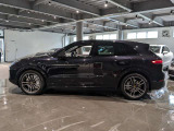 認定中古車ショールームもございます!広いスペースで、さらにごゆっくりとご覧いただけるようになりました。