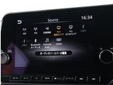 お車選びをお楽しみ頂けるよう、在庫車の展示スペースを十分に確保しております。