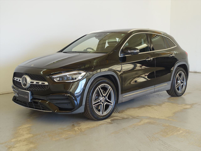 GLAクラスGLA200d 4マチック AMGライン 4WD