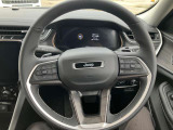 ハンドル裏にはオーディオ操作用のボタンがあり運転中でも安全に操作可能です!