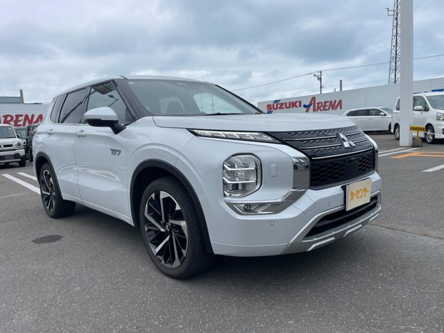 アウトランダー PHEV 2.4 P 4WD 