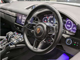 ポルシェの認定中古車は、ポルシェの特徴や構造、システムに精通したプロフェッショナルであるテクニシャンによって、合計111項目にわたる厳格なチェックをクリアした車両のみを取り扱っております。