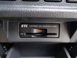 【ETC】ここにETC付いてあります〈運転席右下〉!!高速道路の料金所もスイスイ♪