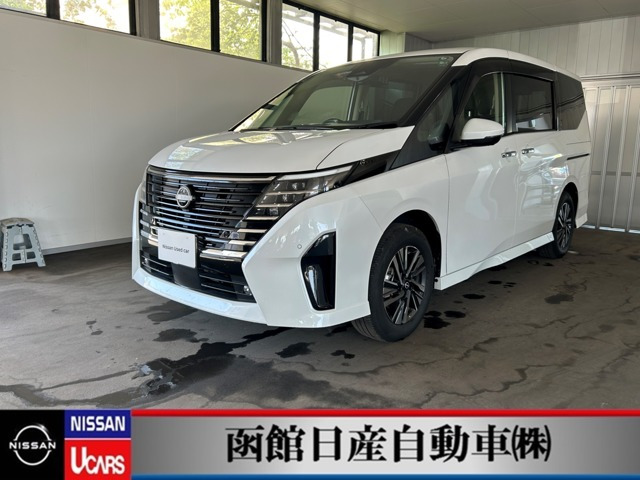 セレナ 1.4 e-4ORCE ハイウェイスターV 4WD 