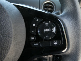◆アダプティブクルーズコントロール◆予め設定した車速内でクルマが自動的に加減速。前走車との適切な車間距離を維持しながら追従走行します。【LKAS】車線維持支援システムでステアリング操作を支援。
