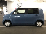 後席プライバシーガラス仕様! 車内が見えにくい設計です。