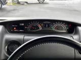 【スピードメーター】メーターがシンプルで見やすく運転しやすいですね!