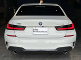 BMWを熟知したメカニックによる、360度の納車前点検。ドイツ本国と同様の教育・訓練を受けたメカニックが徹底的に点検、整備した後にお客様にお引渡しします。
