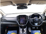 お車選びをお楽しみ頂けるよう、在庫車の展示スペースを十分に確保しております。