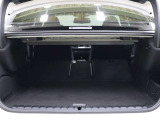 中古車だけではなく、新車も多岐にわたり、正規輸入車販売を行っております。各店舗選りすぐりの仕入ネットワークの中からあなたにピッタリのお車を探します!