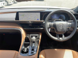 クラウンスポーツ 2.5 Z E-Four 4WD 本革シート