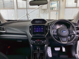 フォレスター 2.0 アドバンス 4WD 