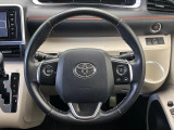 【純正革巻きステアリング】上質な革を使用することで、手にしっかり馴染みとても運転しやすいハンドルです♪