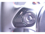 ステアリングスイッチは、運転時も手を離さずともオーディオの操作もでき、便利です
