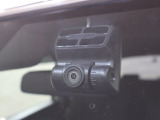 前後にドライブレコーダーを装備したお車ですのでもしもの時もしっかりとお客様をサポートします♪