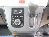 入庫時・販売時・納車前に、弊社基準の68項目に及ぶ点検整備を実施しております。
