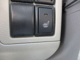 運転席シートヒーター装備しております。