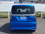 後退時ブレーキサポート、後方誤発進抑制機能を搭載。駐車場でのバック駐車や車庫入れも安心です。