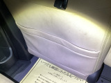 シートバックポケット付き。