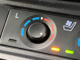 【シートベンチレーション】夏場は涼しい風でお尻や背中の熱やムレを防ぎ、冬はエアコンよりも早く温まってポカポカに!季節を問わず快適に過ごせます。