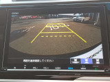 【バックモニター】バックモニター装備で、バック駐車も安心です♪