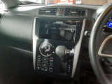 運転楽々!通勤や通学にも活躍します!エアコンはオートエアコンなので室温調整も楽々です♪