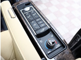弊社でお車をご購入頂いたお客様は、一部車種を除いて【オイル交換永久無料】となっております。※詳細はスタッフまでお問合せ下さい。