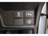 パーキングセンサー付で、車庫入れも駐車もラクラクです。
