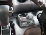 【車屋】として、長く車業界に従事した経験豊富なスタッフが多数在籍しております。