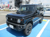 納車の前には、当社の整備工場でしっかり点検を行います。整備費用は車両価格に含まれます。