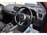 前席全体 目線も高く広い視界で安心して運転することができますね!