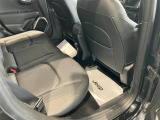 二列目シートは座面も大きく、同乗する方へもストレスを与えません。