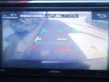 車の背後をディスプレイで確認できるバックカメラを搭載しております。駐車が苦手な方には嬉しい機能ですね♪もちろん目視での確認もお忘れなく!