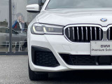 また、BMW正規認定中古車は、エマージェンシーサービスが自動付帯。24時間365日、皆様のカーライフをサポート致します。確かな安心のうえで、「駆けぬける歓び」をご堪能ください。