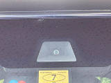【ホンダセンシング】走行中に前方の車両等を認識し、衝突しそうな時は警報とブレーキで衝突回避と被害軽減をアシスト。より安全にドライブをお楽しみいただけます。