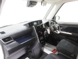 ダイハツのお店では、ダイハツ車を知り尽くしたプロフェッショナルが、専用の診断機器を使って各システムを点検しております。