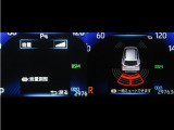 コーナーセンサーを車の前後に装備。障害物までの距離に応じて警告音を変えてお知らせ。縦列駐車時や駐車場・車庫などでの取り回しをサポートします。詳細は販売店スタッフまでおたずねください。