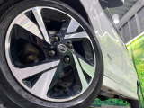 弊社では、全車『修復歴なし』のお車のみ取り扱っております。専任バイヤーによる厳選した仕入れの後、入庫後の車両チェックを行い、ネクステージが認定した高品質な中古車をご提供しております。